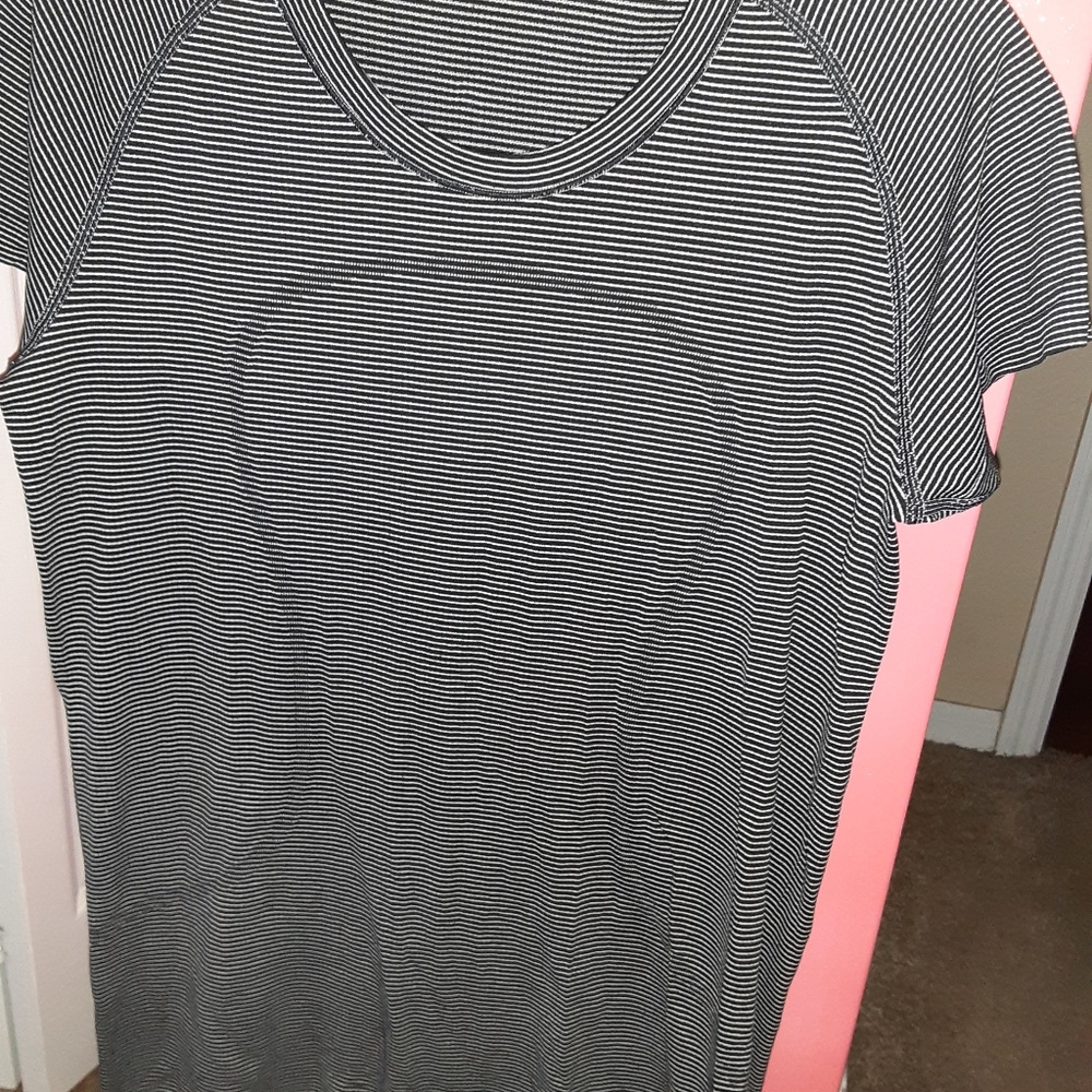 Lululemon Swiftly Tech Hyper Stripe Black Shirt Sold!!! - Picture 6 of 12